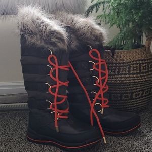 GUESS winter boots